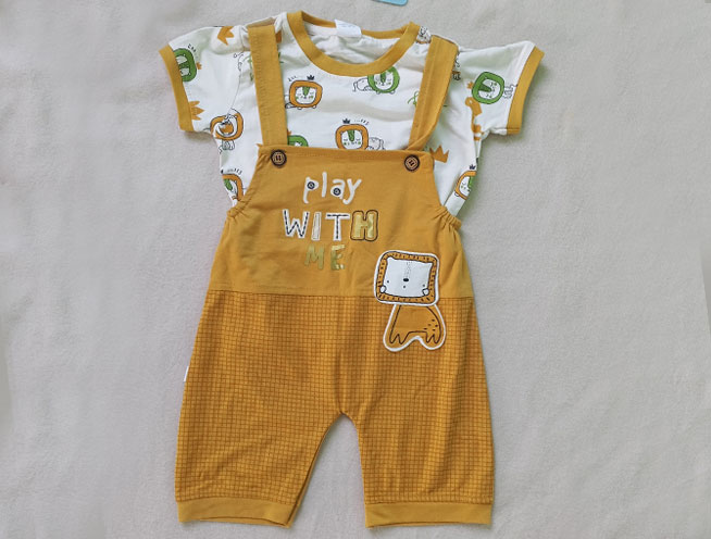 Cute Lion Printed Baby Dungaree Two-Piece Set - Mustard Yellow